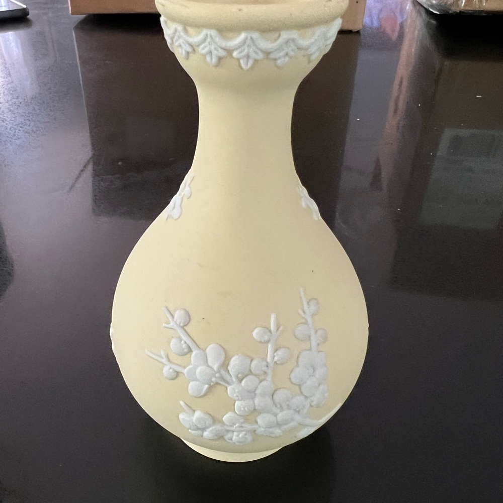 Elegant Wedgwood Yellow Vase with White Floral Design
